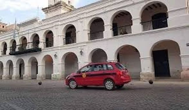 Eliminan requisitos para taxistas y remiseros