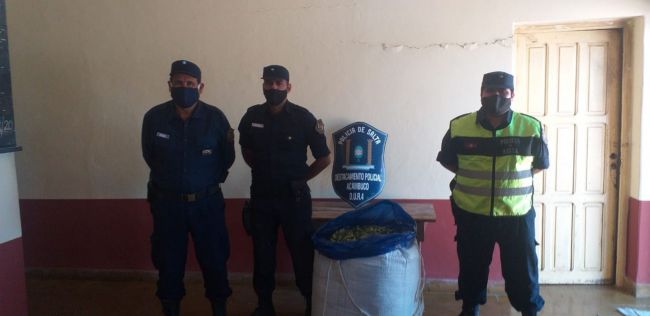 Secuestro de coca en Acambuco