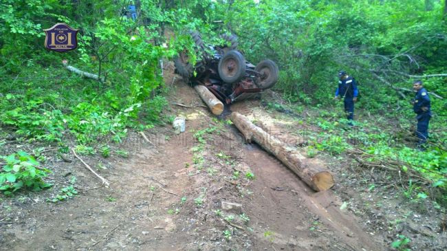 Volcó con su tractor