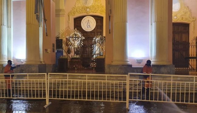 Desinfección en zona de la Catedral