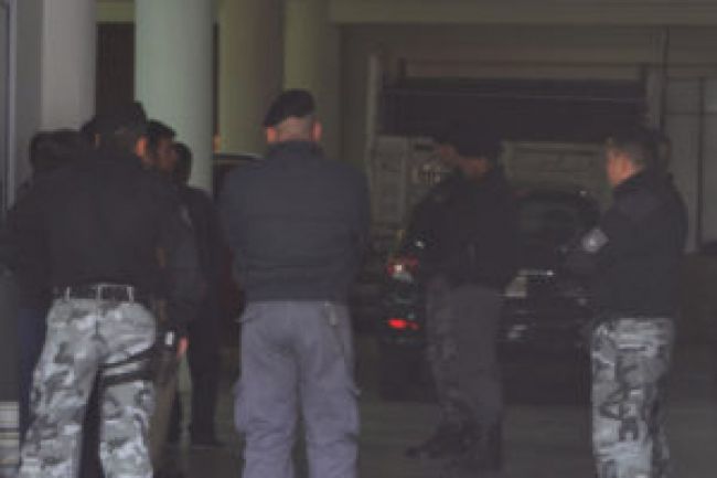 Policías detenidos