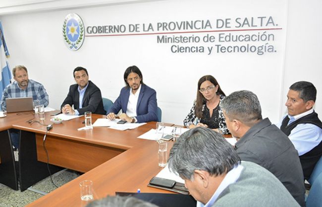 Reunión con gremios docentes