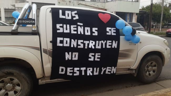 Además de las gestiones los padres se movilizaron