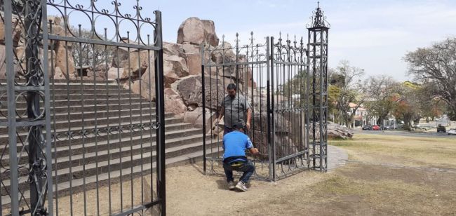Trabajos en el monumento a Güemes