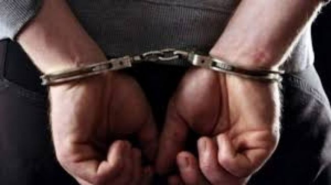 Detenido por agredir al personal policial