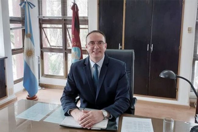 El Dr. Flores Perazzone