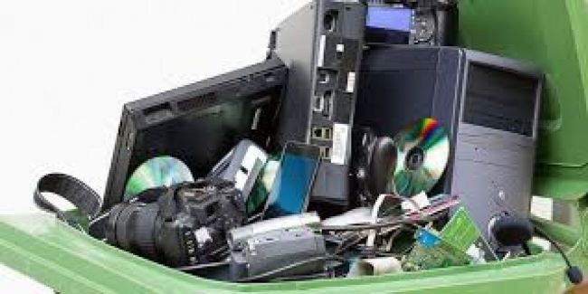 Contenedores para chatarra electrónica