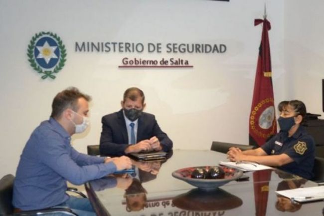 Reunión con la jefa de policía