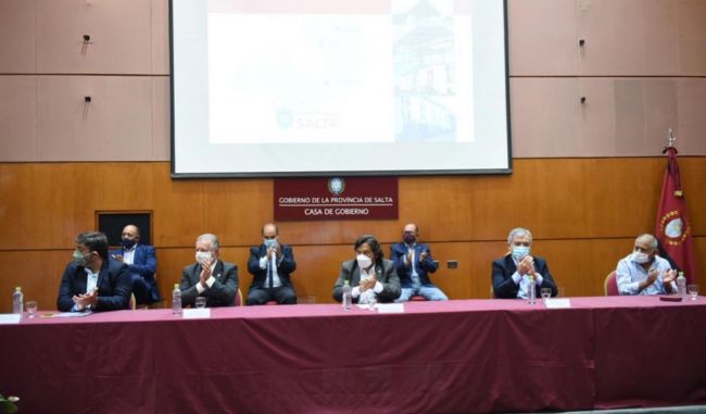 Intendentes acompañaron el anuncio