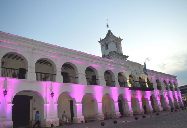 Cabildo iluminado