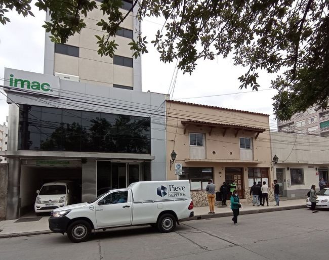 Momentos dramáticos en el IMAC   Crédito foto: Ángel Mansilla