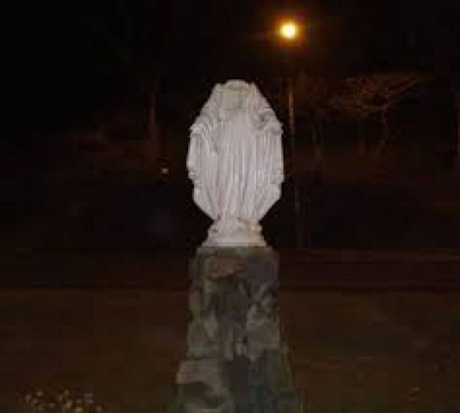 Otro ataque al ícono religioso