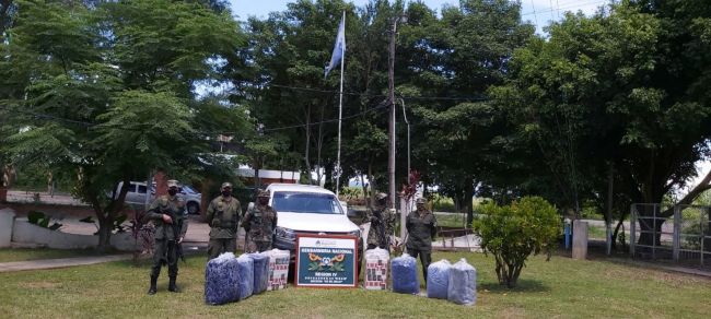 Contrabando de cigarrillos y hojas de coca