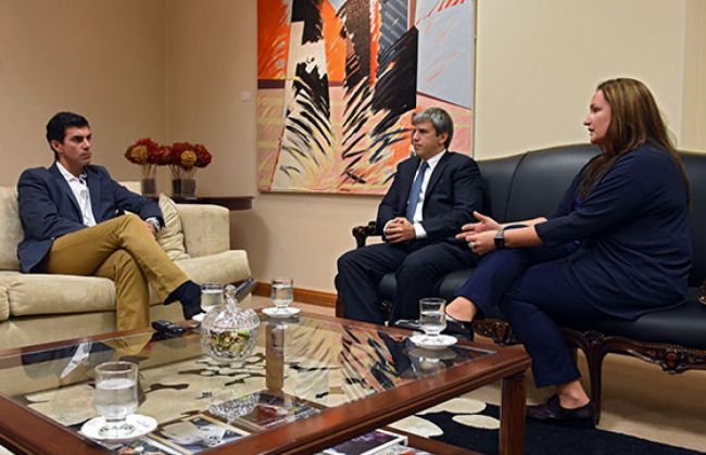 Directivos de Massalin con Urtubey