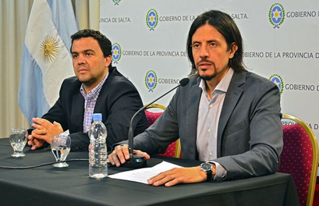 Carlos Parodi y el ministro de economía Sebastián Gomeza