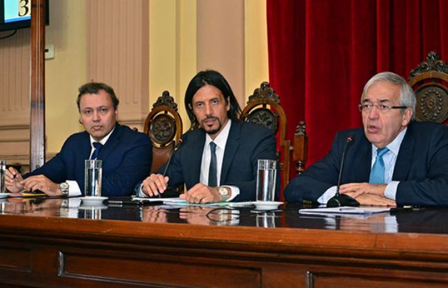 Parodi en la legislatura