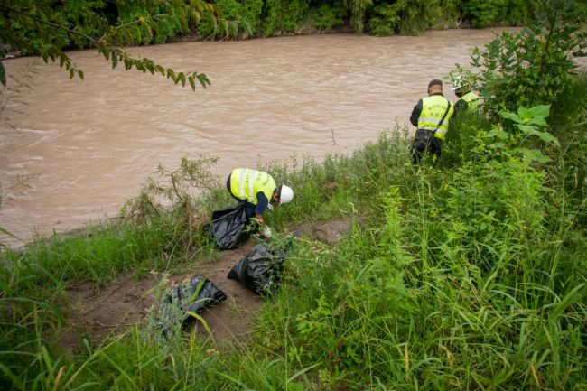 Jornada de limpieza en el río Arenales