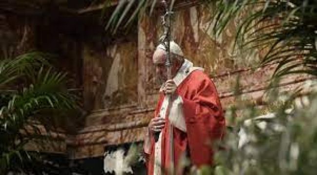 La comunidad cristiana evoca el Domingo de Ramos