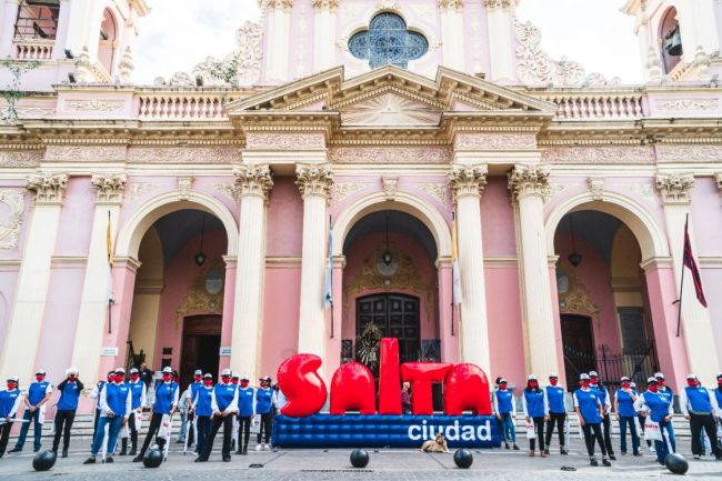 Brigada de anfitriones