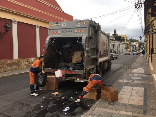 Pese al feriado debieron salir los recolectores