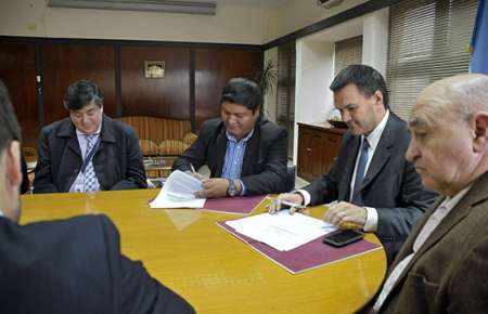 Gestionarán equidad en la venta de naftas a turistas salteños