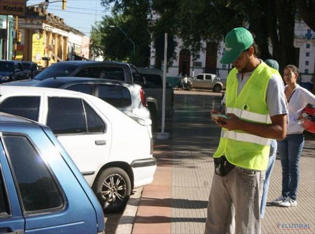 De aprobarse, el estacionamiento medido costará $10