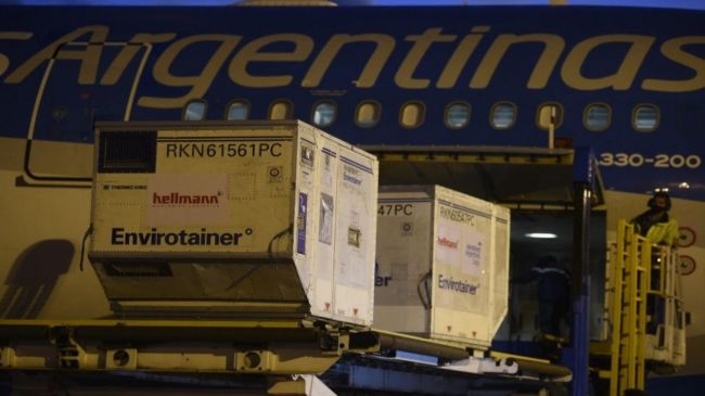 Llegada de una tanda de vacunas desde China