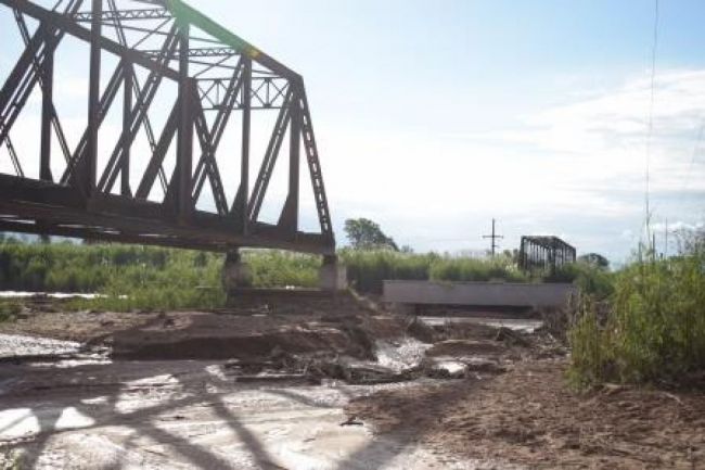 El puente ferroviario del Río Colorado