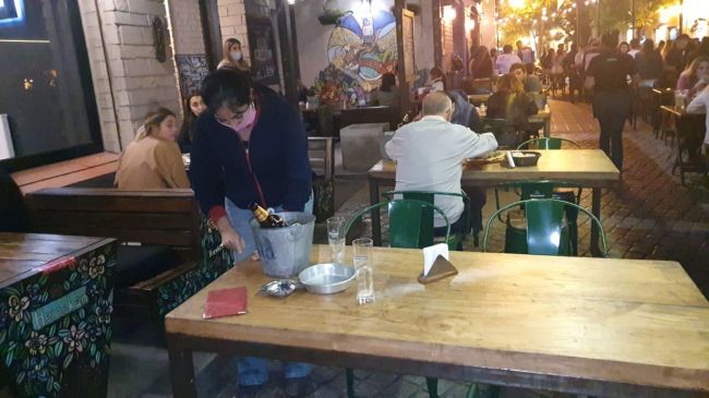 Controles al protocolo gastronómico