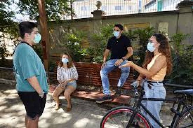 Jóvenes en mayor riesgo de contagio