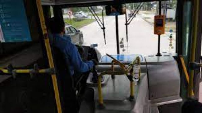 Piden dispensadores de alcohol en gel