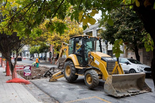 Trabajos en calle Dean Funes