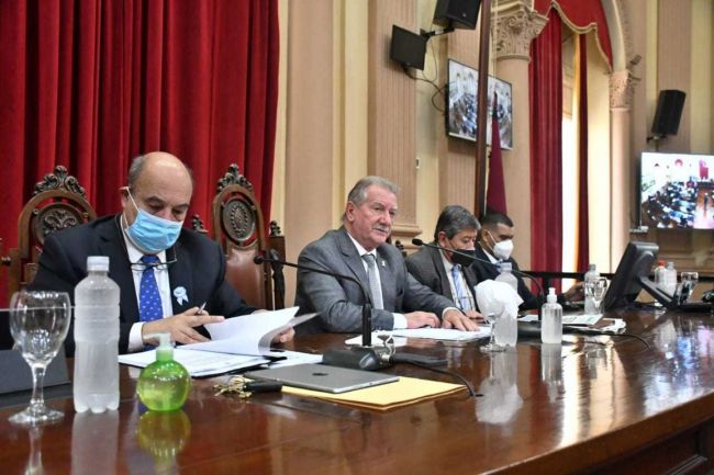 Sesión presencial del Senado provincial