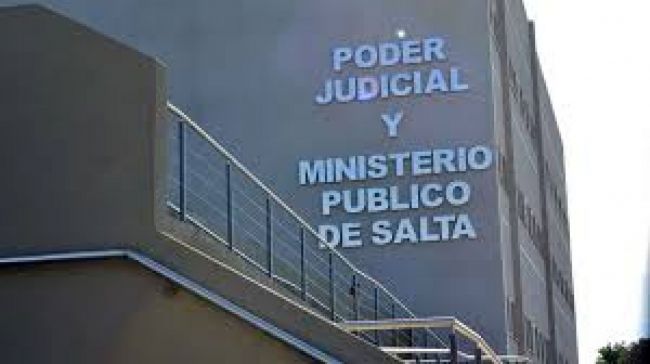 Restricción al público y reducción de personal
