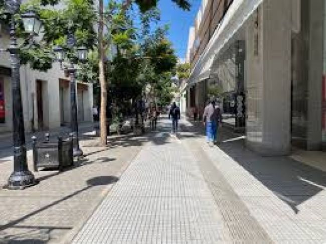 Restricciones y crisis para el comercio