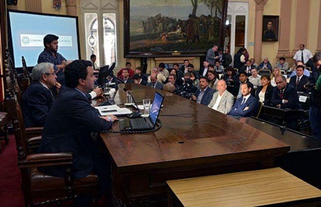 El presupuesto se analiza en ambas cámaras