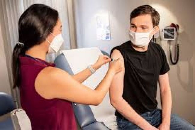 Vacunación espontánea para mayores de 30