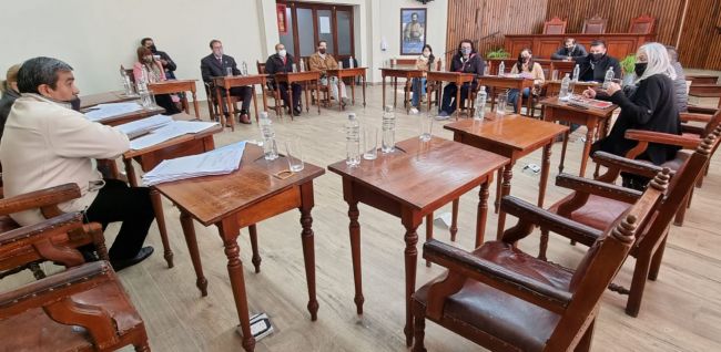 Analizan más sanciones por organizar fiestas clandestinas