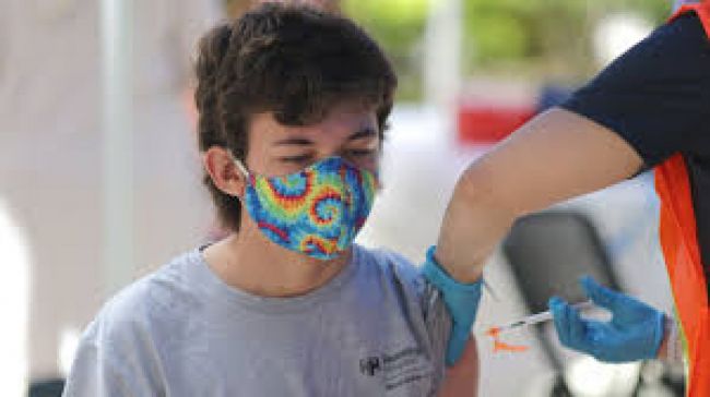 Vacunación espontánea para jóvenes y adolescentes