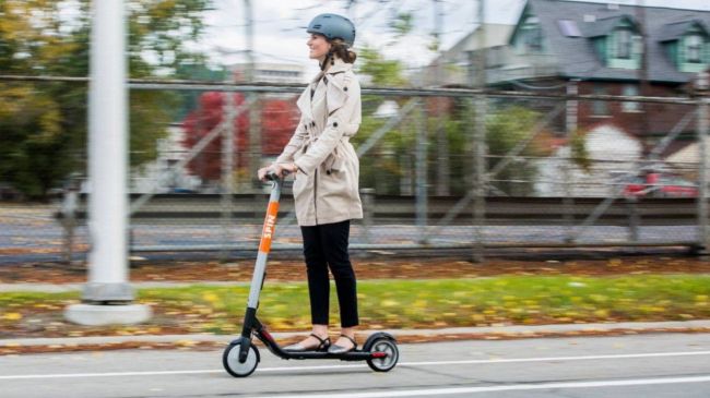 Monopatines eléctricos en debate