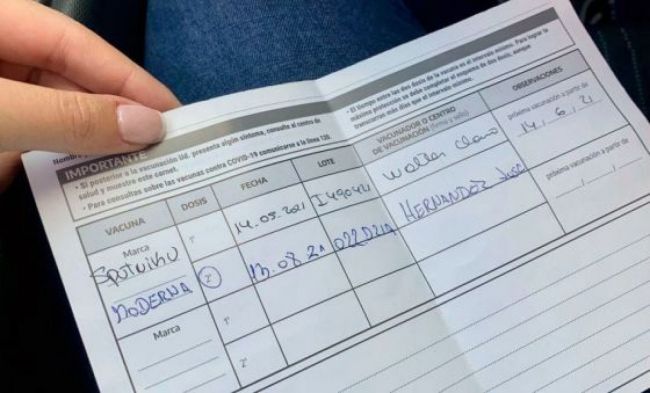 Primera dosis Sputnik y segunda dosis Moderna