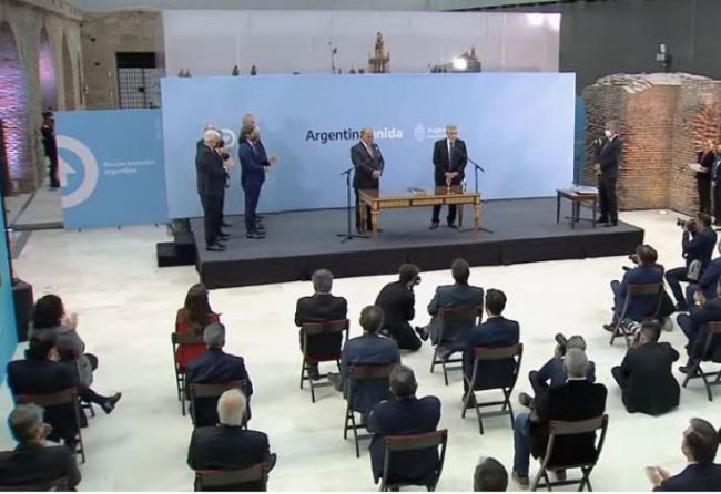 El gabinete de Alberto digitado por CFK