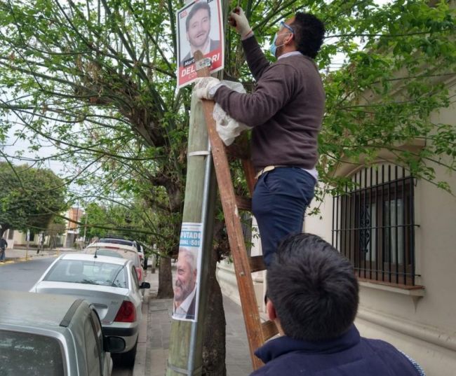 Retiro de cartelería política