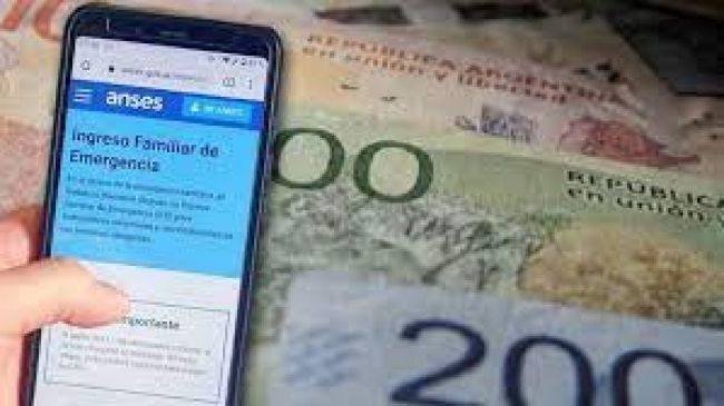 Condenas para funcionarios que cobraron IFE