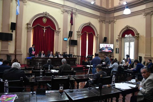 Ficha limpia en debate