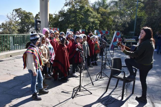 Acto en la cima del San Bernardo