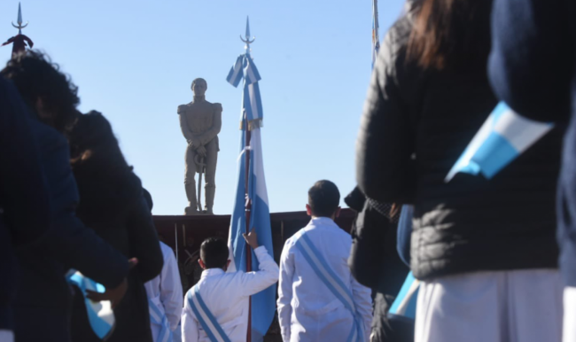 También juraron la bandera los soldados voluntarios