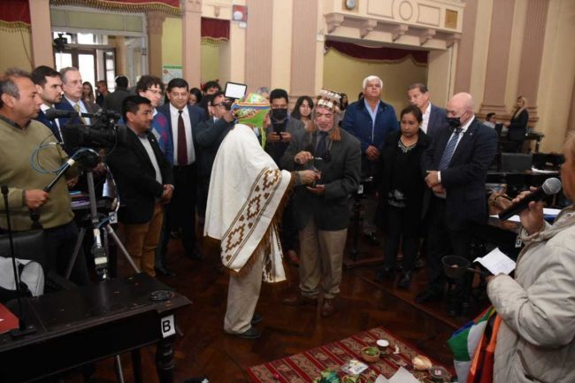 Hubo homenaje a la Pachamama en el Senado