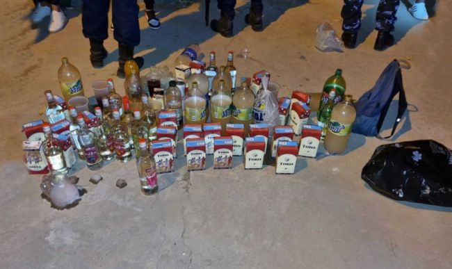 Gran cantidad de alcohol en la fiesta clandestina