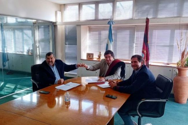 Encuentro entre autoridades y Cámara de Comercio